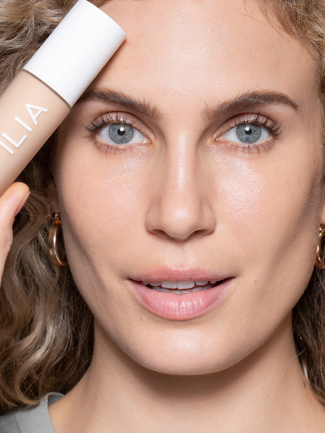 ILIA- True Skin Serum Foundation