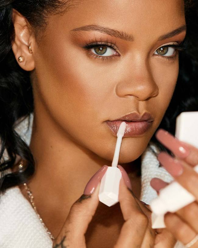 Fenty Beauty- Pro Kiss'r Luscious Lip Balm (Hint Hint)