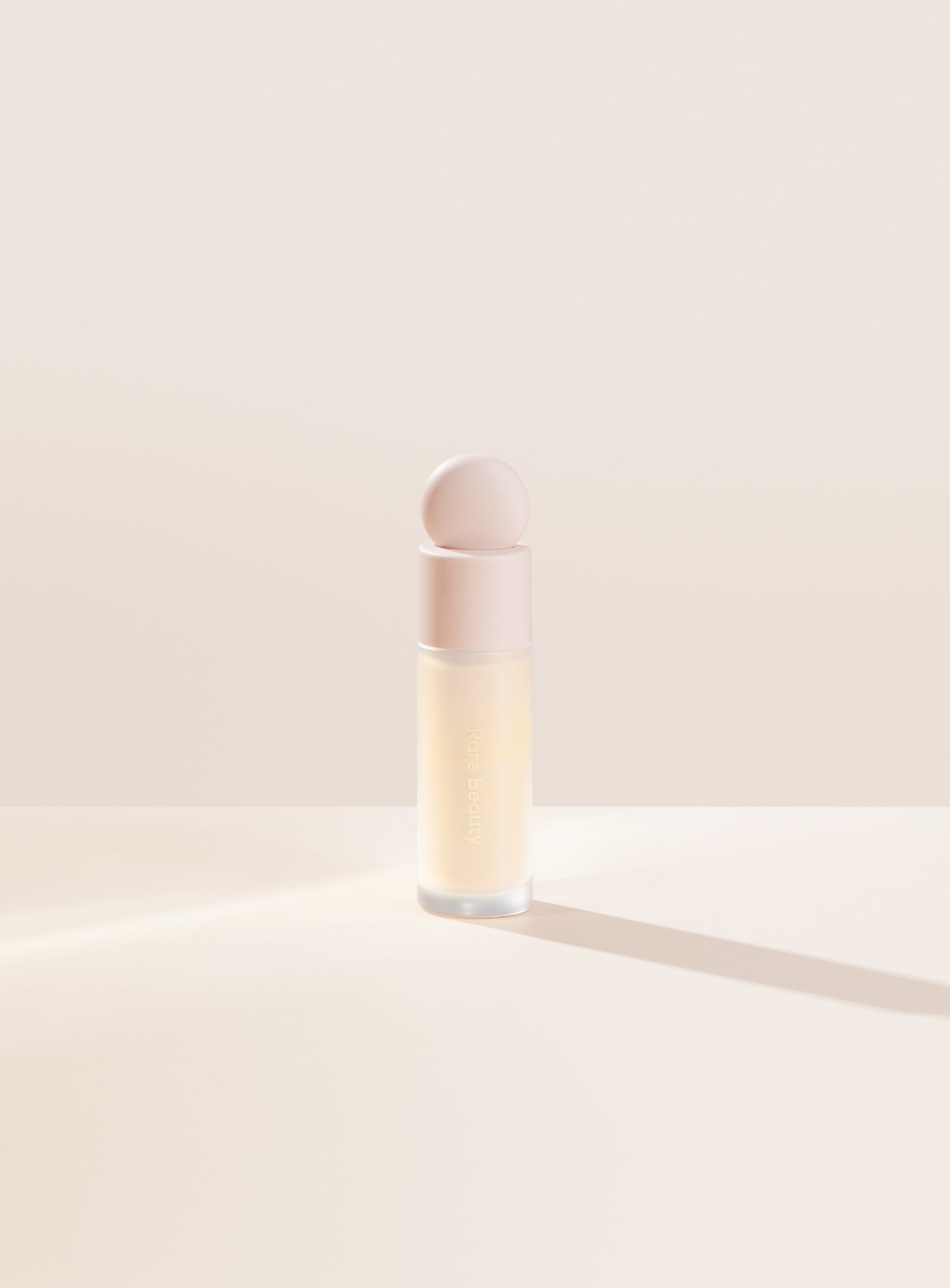 Rare Beauty- Liquid Touch Brightening Concealer