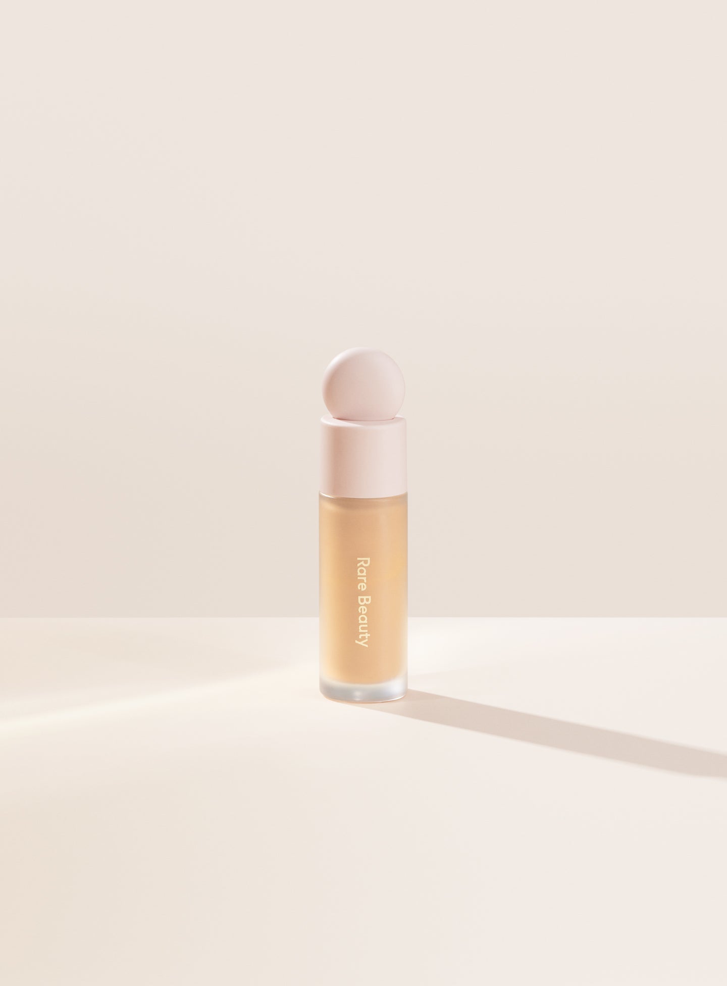 Rare Beauty- Liquid Touch Brightening Concealer