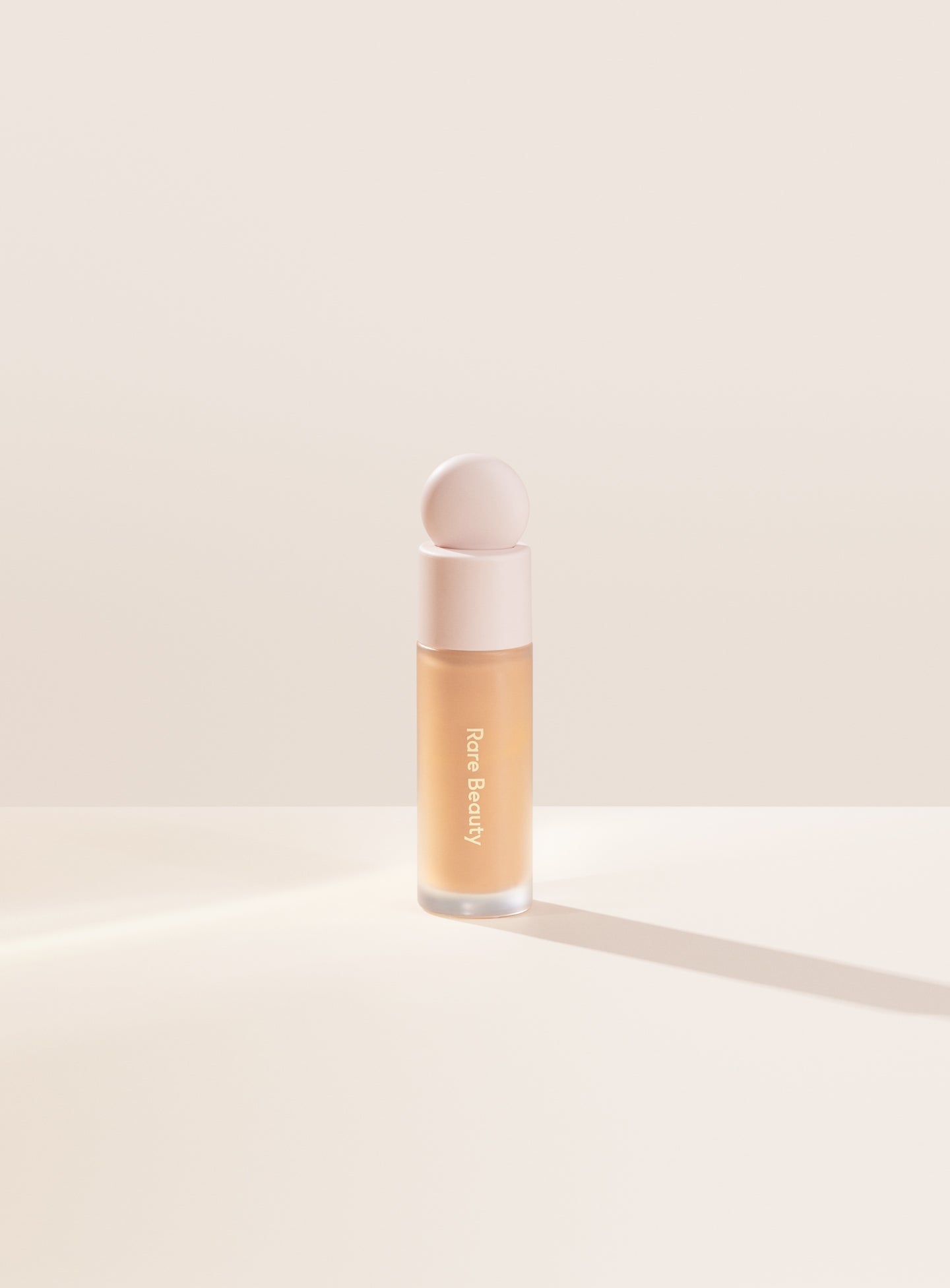 Rare Beauty- Liquid Touch Brightening Concealer