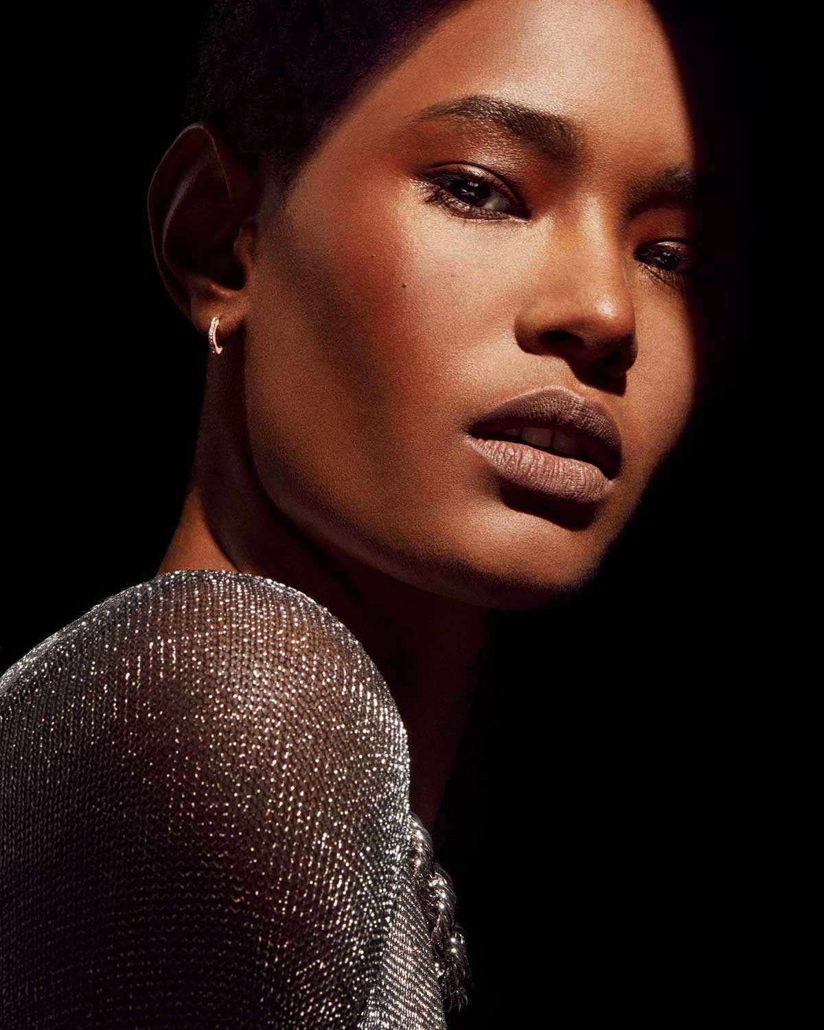 Fenty Beauty- PRO FILT'R MINI INSTANT RETOUCH SETTING POWDER (Nutmeg deep skin tones with warm undertone)