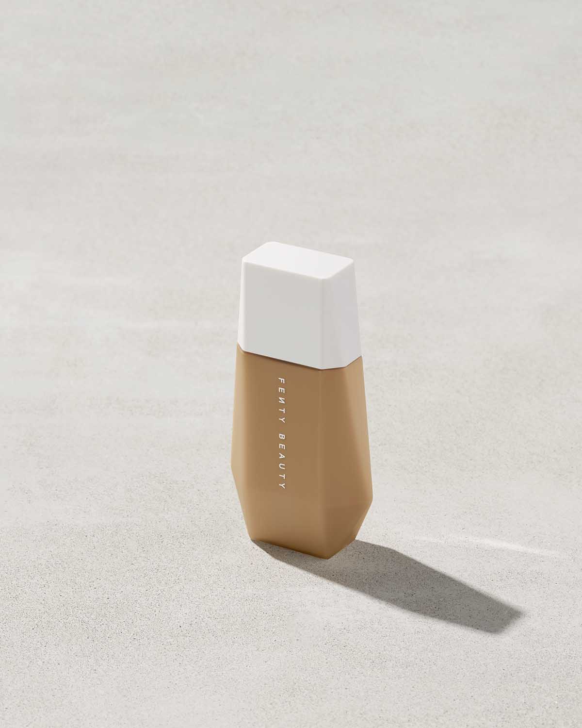 Fenty Beauty- EAZE DROP BLURRING SKIN TINT (12 medium with warm golden undertones)
