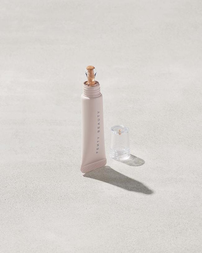 Fenty Beauty- Bright Fix Eye Brightner (Honey)