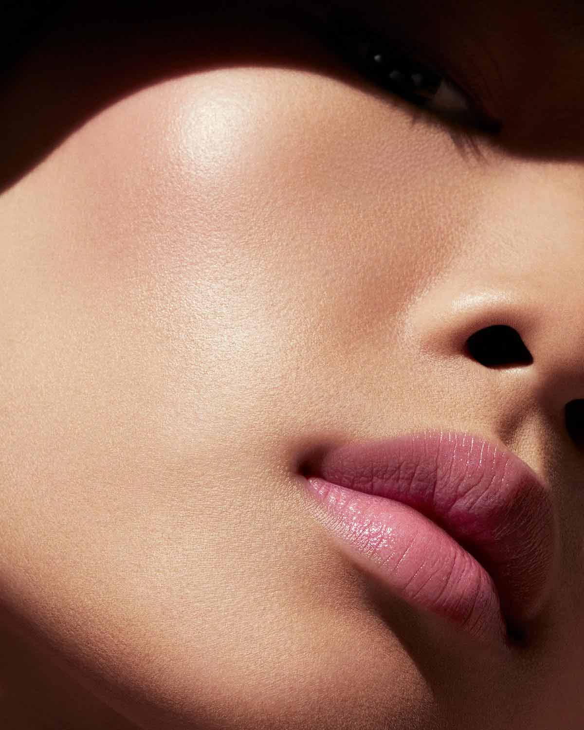 Fenty Beauty- SLIP SHINE SHEER SHINY LIPSTICK ($uga Kiss Bubblegum Pink)