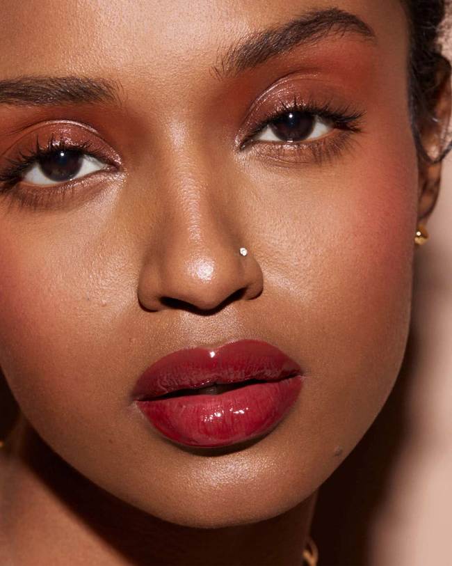 Fenty Beauty- Gloss Bomb Cream Color Drip Lip Cream (Fruit Snacks)