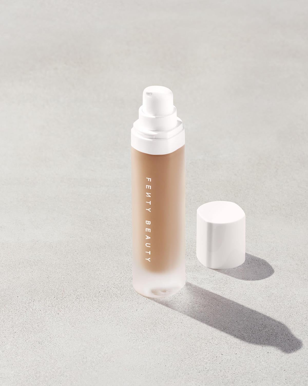 Fenty Beauty- PRO FILT'R SOFT MATTE LONGWEAR FOUNDATION (295 medium with warm neutral undertones)