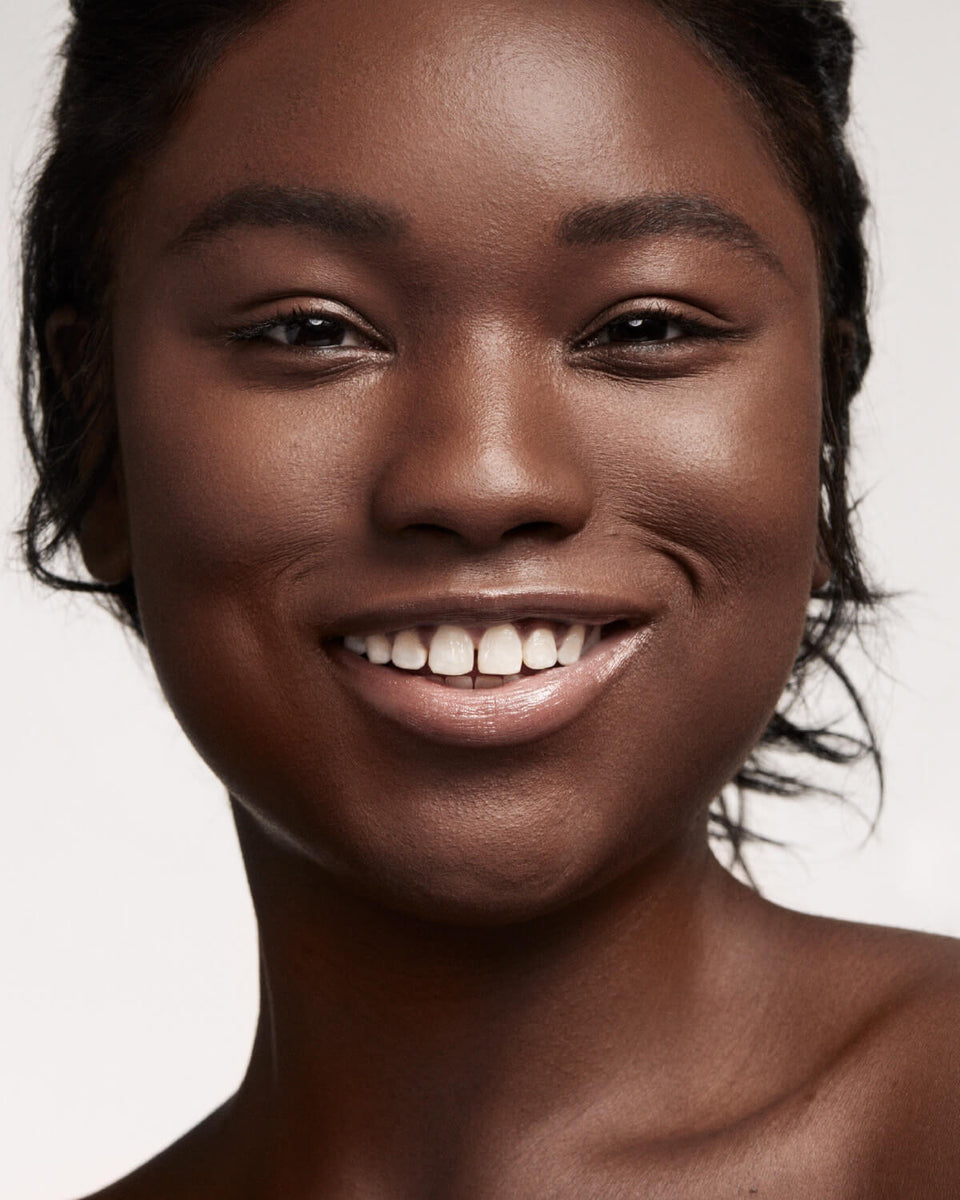 Fenty Beauty PRO FILT R SOFT MATTE LONGWEAR FOUNDATION 440 deep with Amreki