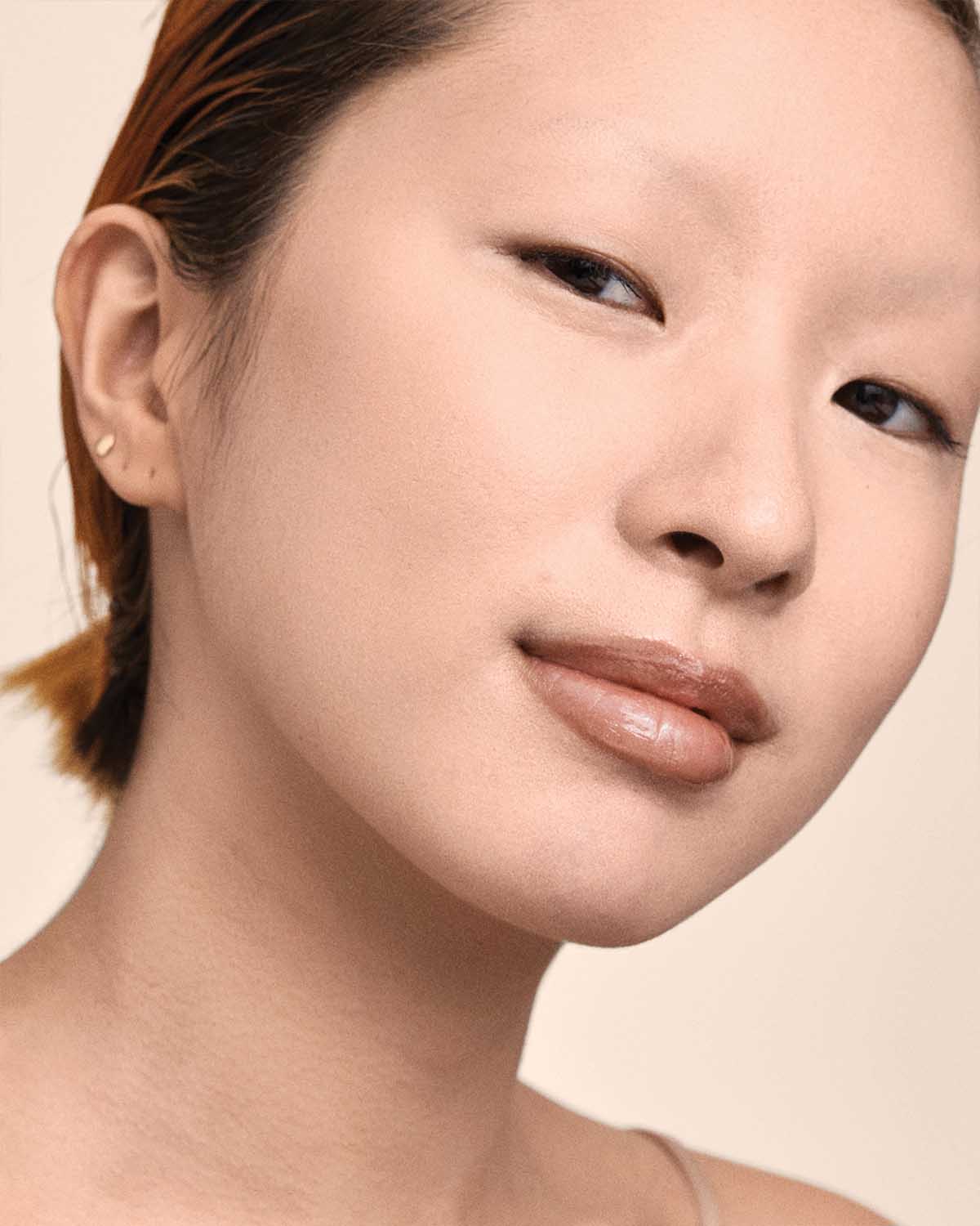 Fenty Beauty- PRO FILT'R SOFT MATTE POWDER FOUNDATION (120 light with neutral undertones)