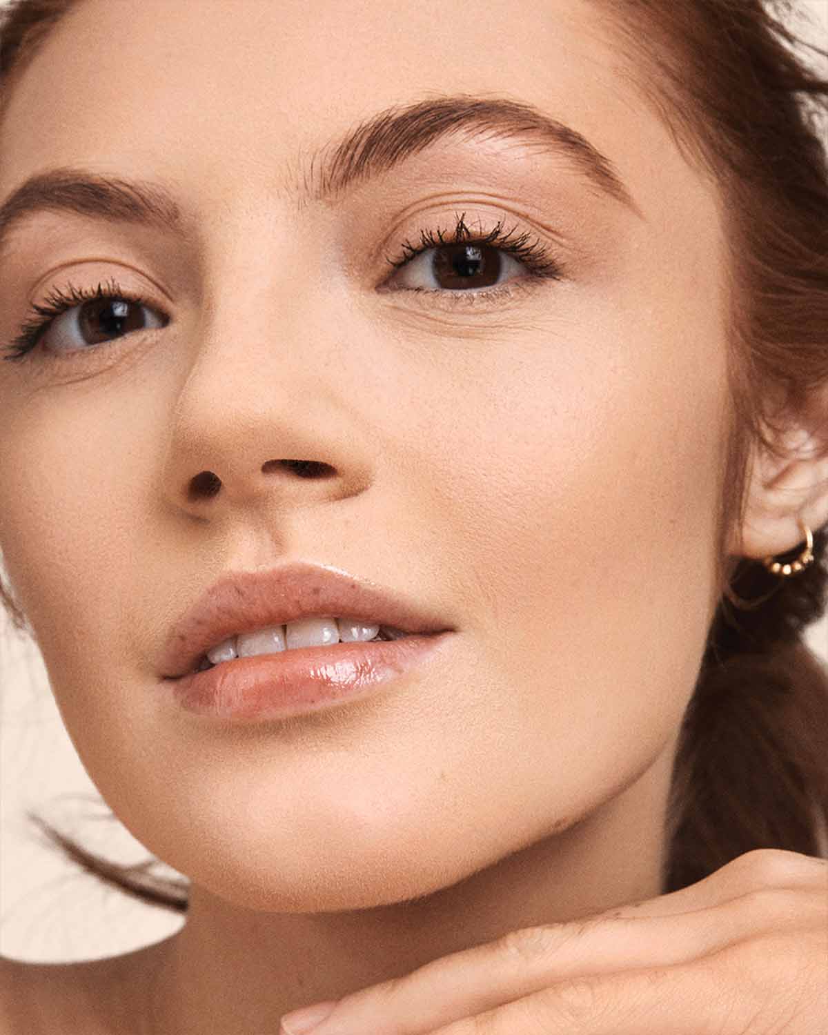 Fenty Beauty- PRO FILT'R SOFT MATTE POWDER FOUNDATION (145 light with warm olive undertones)