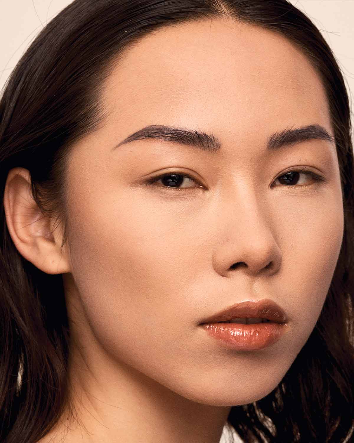 Fenty Beauty- PRO FILT'R SOFT MATTE POWDER FOUNDATION (230 light medium with neutral undertones)