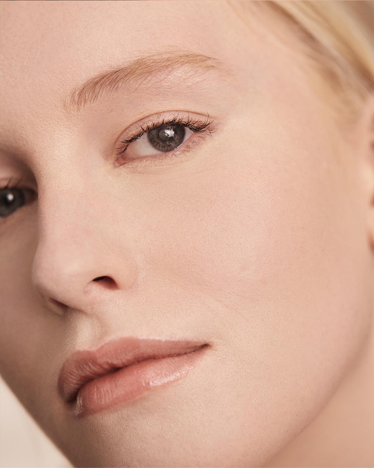 Fenty Beauty- PRO FILT'R INSTANT RETOUCH CONCEALER (130 light with warm olive undertone)