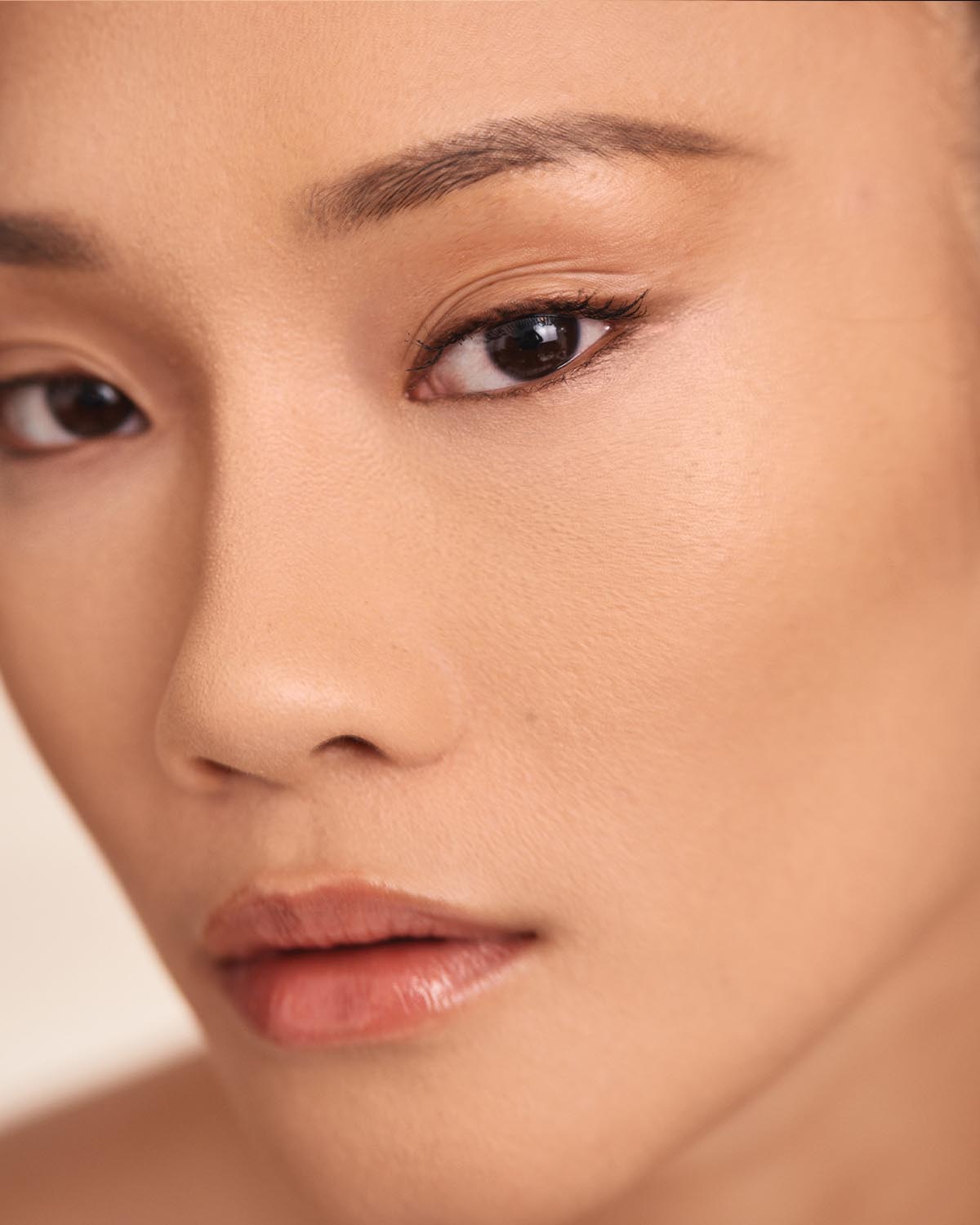 Fenty Beauty- PRO FILT'R INSTANT RETOUCH CONCEALER (240 light medium with warm yellow undertone)