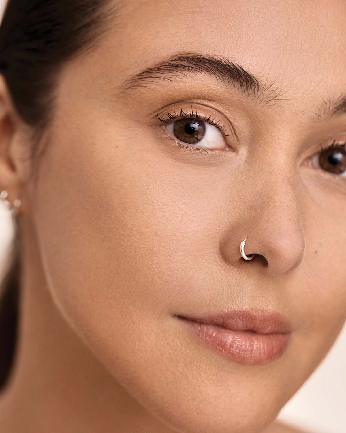 Fenty Beauty- PRO FILT'R INSTANT RETOUCH CONCEALER (270 medium with cool peach undertone)