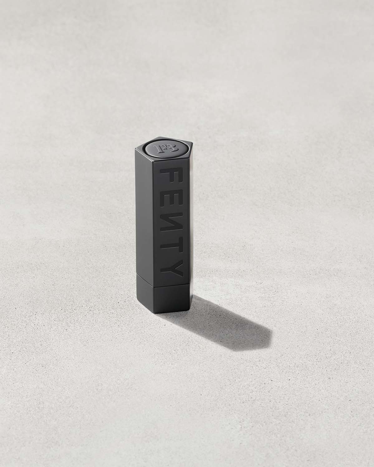 Fenty Beauty- FENTY ICON THE CASE SEMI-MATTE REFILLABLE LIPSTICK (Matte Black - Matte Finish)