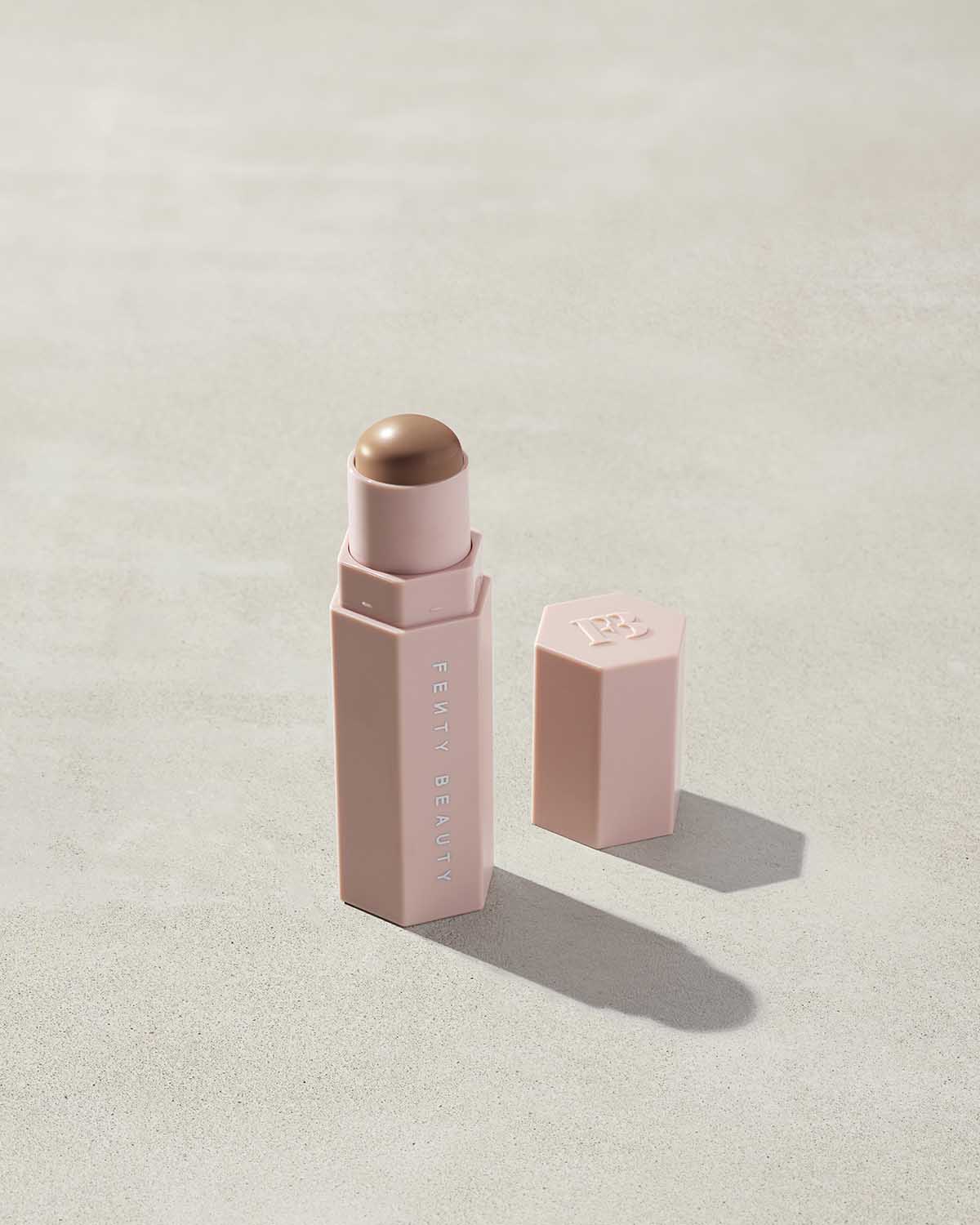 Fenty Beauty- MATCH STIX CONTOUR SKINSTICK (Amber Suede contour, cool neutral undertone for light medium skin tones)