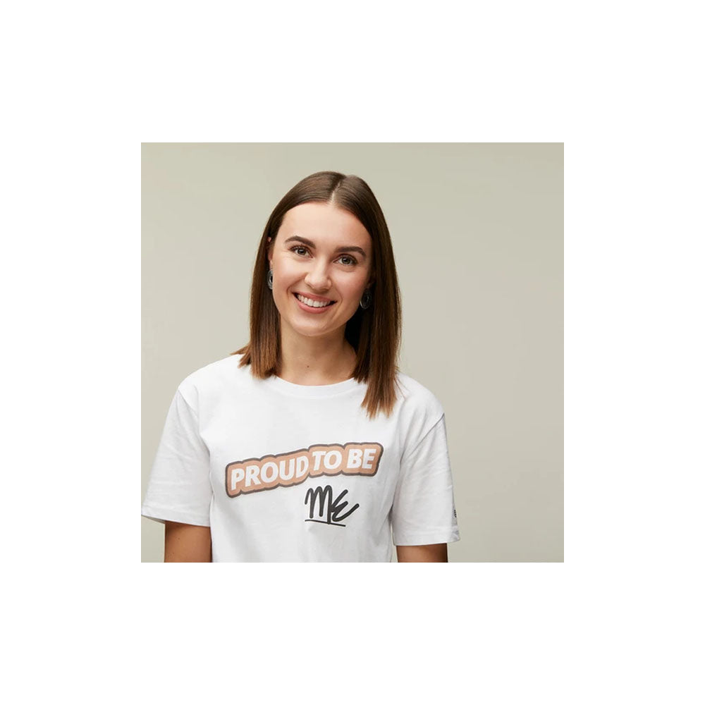 Essence- Pretty Natural Hydrating Foundation