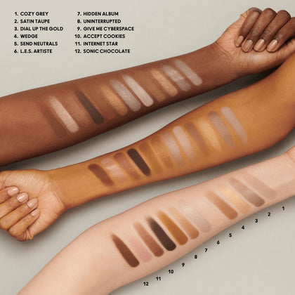 Mac- CONNECT IN COLOUR EYE SHADOW PALETTE: UNFILTERED NUDES