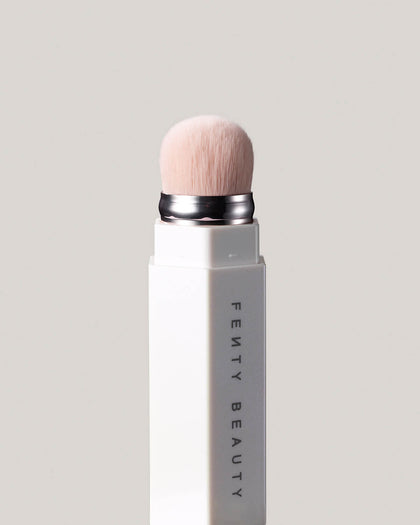 Fenty Beauty- PORTABLE CONTOUR & CONCEALER BRUSH 150