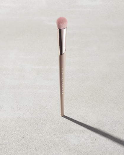 Fenty Beauty- Precision Concealer Brush 180