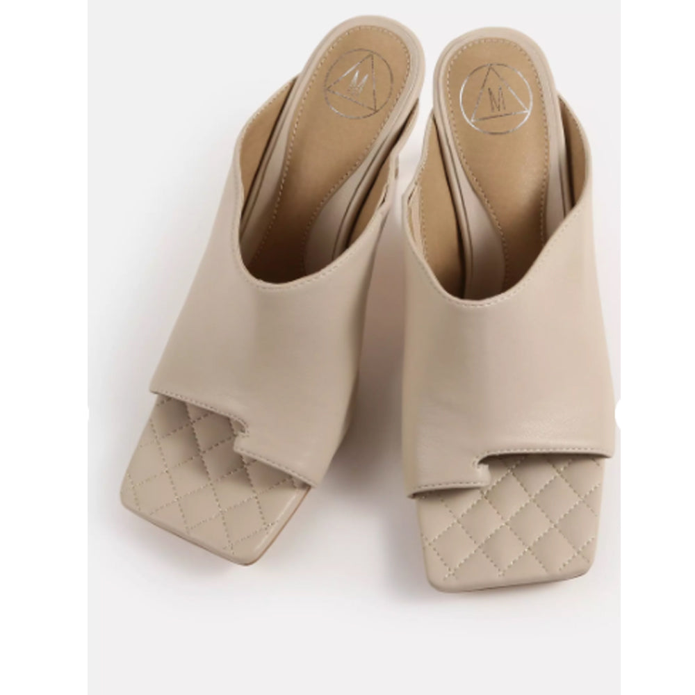 Missguided- Cream Toe Post High Cut Quilted Sole Mules
