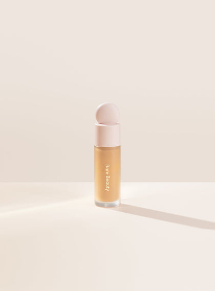 Rare Beauty- Liquid Touch Brightening Concealer