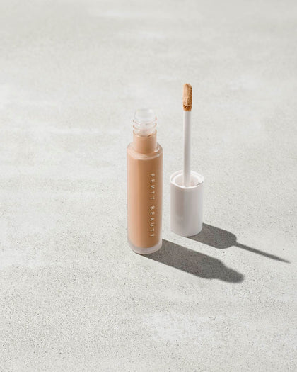 Fenty Beauty- PRO FILT'R INSTANT RETOUCH CONCEALER (220 light medium with warm undertone)