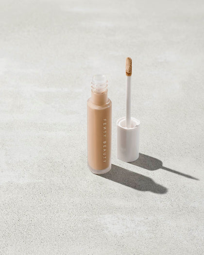 Fenty Beauty- PRO FILT'R INSTANT RETOUCH CONCEALER (300 medium with warm undertone)