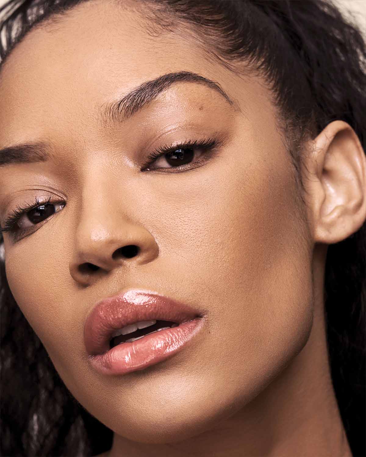 Fenty Beauty PRO FILT R SOFT MATTE POWDER FOUNDATION 350 medium